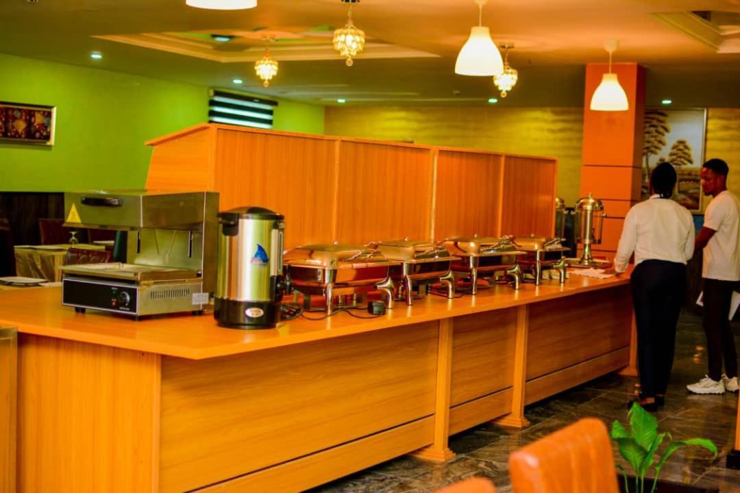 Wetland Hotel Ughelli Dış mekan fotoğraf