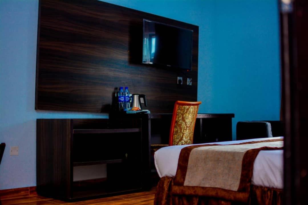 Wetland Hotel Ughelli Dış mekan fotoğraf