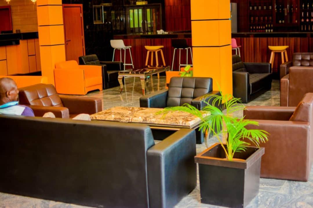 Wetland Hotel Ughelli Dış mekan fotoğraf