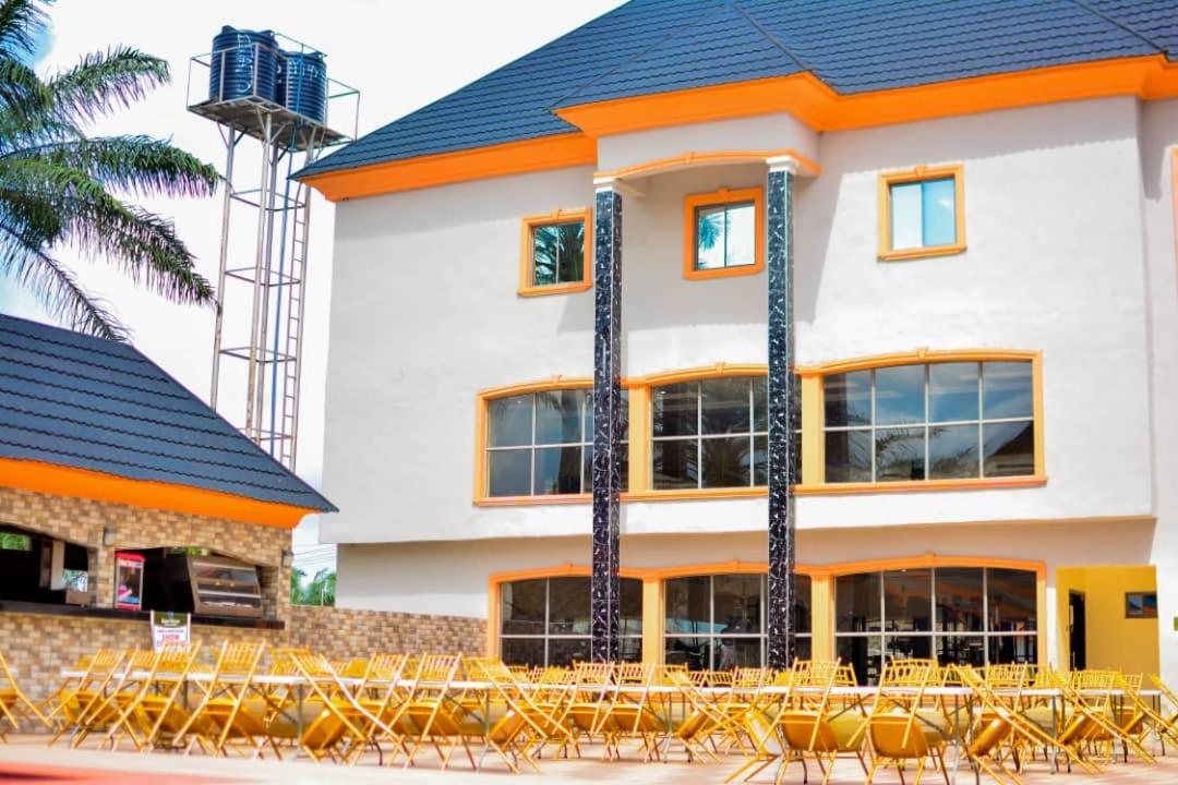 Wetland Hotel Ughelli Dış mekan fotoğraf