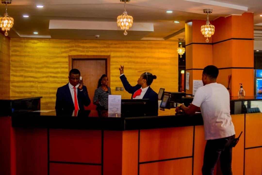 Wetland Hotel Ughelli Dış mekan fotoğraf